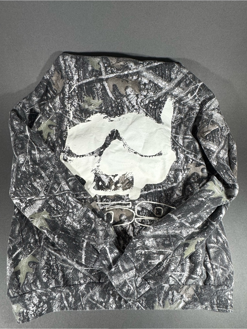 G59 pullover hoodie size XL